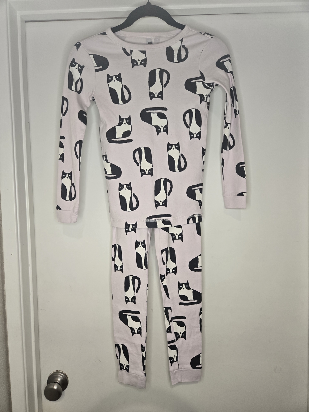 Tea Collection Kids Pink Cat Print Two-Piece Pajama Set, Size 10